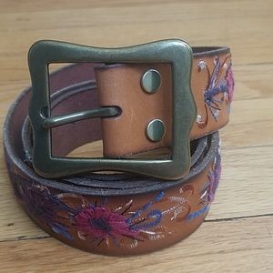 Vintage Lucky Brand Embroidered Leather Belt